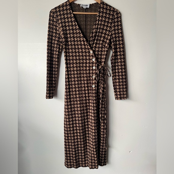 Rouje Dresses & Skirts - Rouje Houndstooth Midi Dress